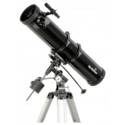 SkyWatcher Newton 130/900 sur équatoriale EQ2 motorisée en AD